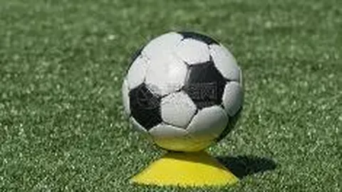 新疆喀什：足球人才涌现，国内俱乐部逾200人竞技之谜